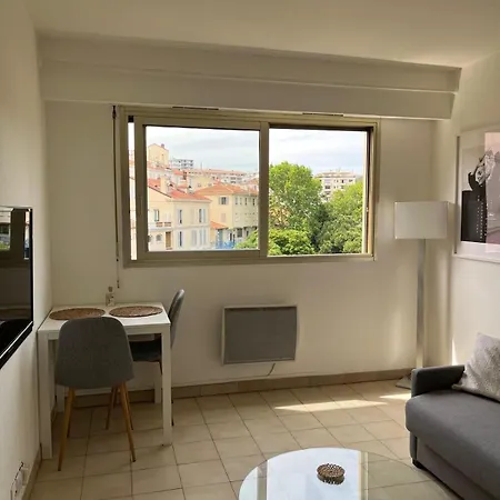 شقة A 3-minute Walk From La Croisette كان